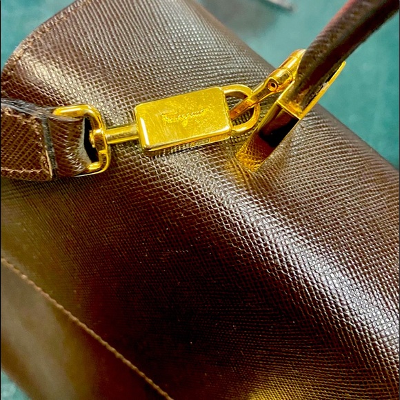 Salvatore Ferragamo Gancini Top Handle 2 way leather handbag - Picture 10 of 13